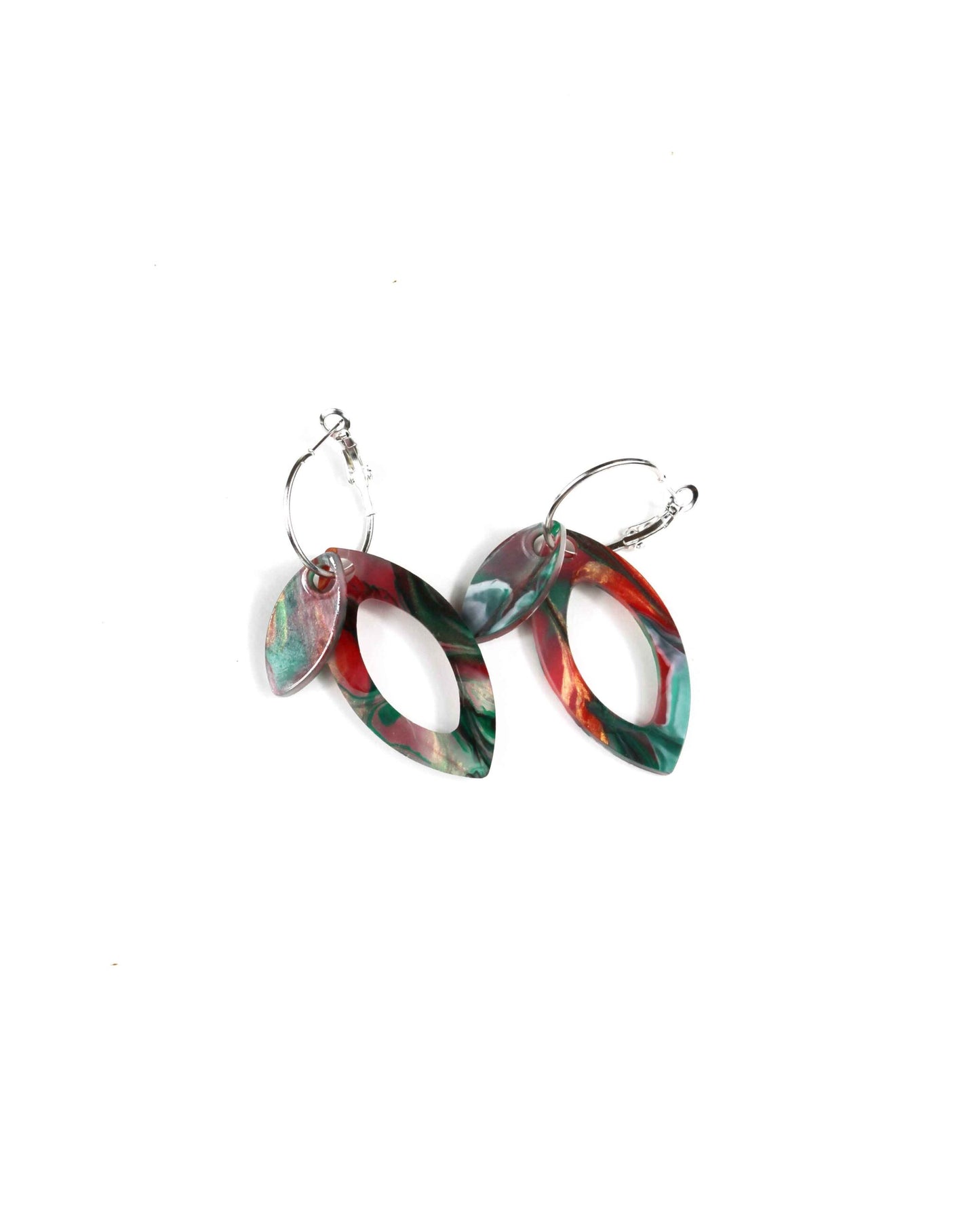 Pendientes rojo y verde: Captura la Magia de las Estrellas con Este Accesorio Deslumbrante